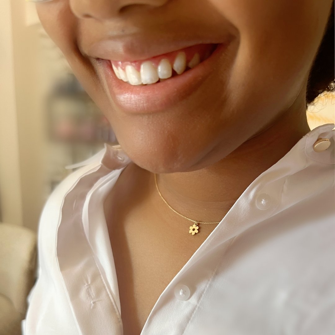 14k Gold Flower Necklace | mazi + zo