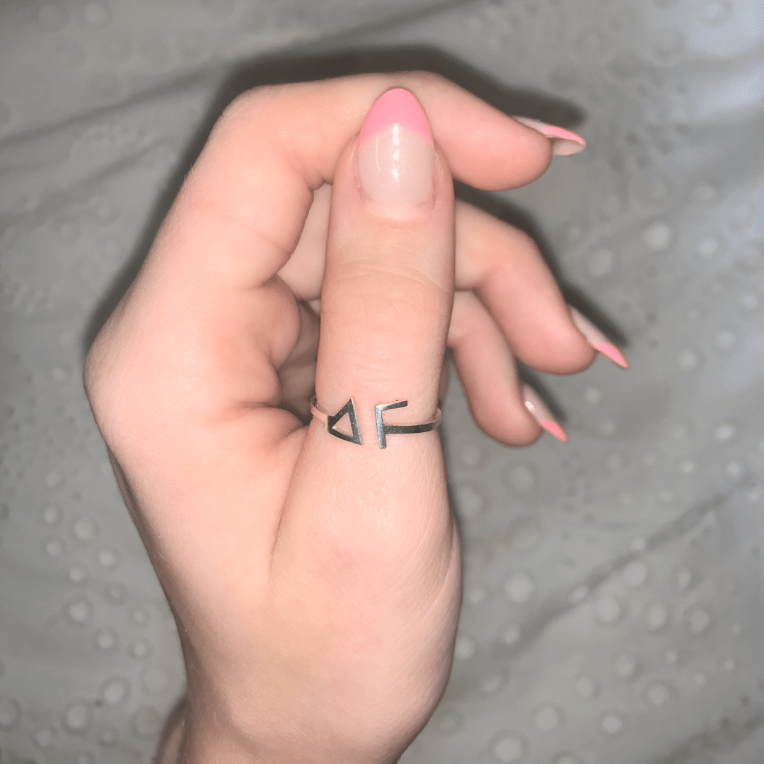 Sterling Silver Delta Gamma (DG) ring | mazi + zo sorority jewelry