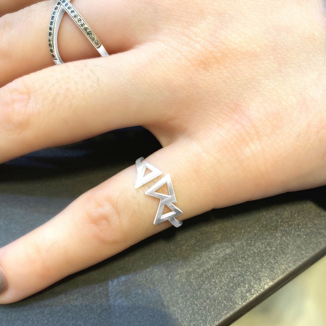 Sterling Silver Delta Delta Delta (Tri Delta) ring | mazi + zo sorority jewelry
