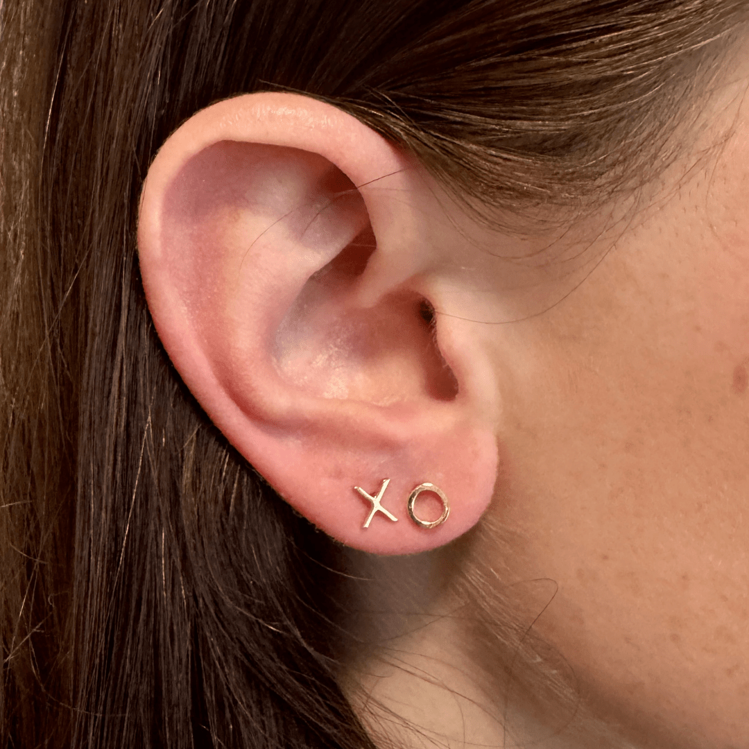 XO Earrings in 14k Gold