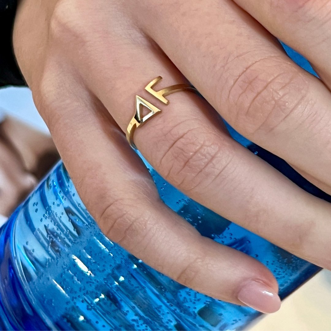 14k gold Delta Gamma Ring | mazi + zo sorority jewelry