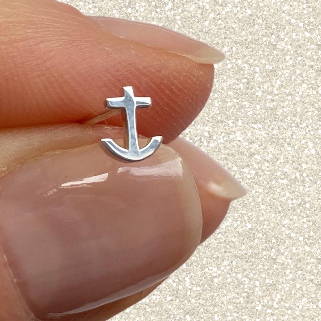 Sterling Silver Delta Gamma Anchor Earring | mazi + zo sorority jewelry