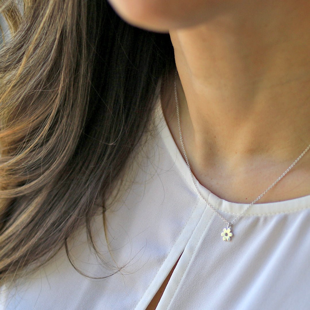 Sterling Silver Flower Necklace | mazi + zo