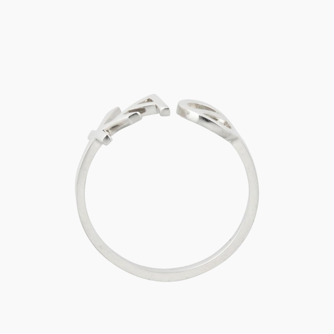 Silver Kappa Alpha Theta (Theta) ring (top view) | mazi + zo sorority jewelry