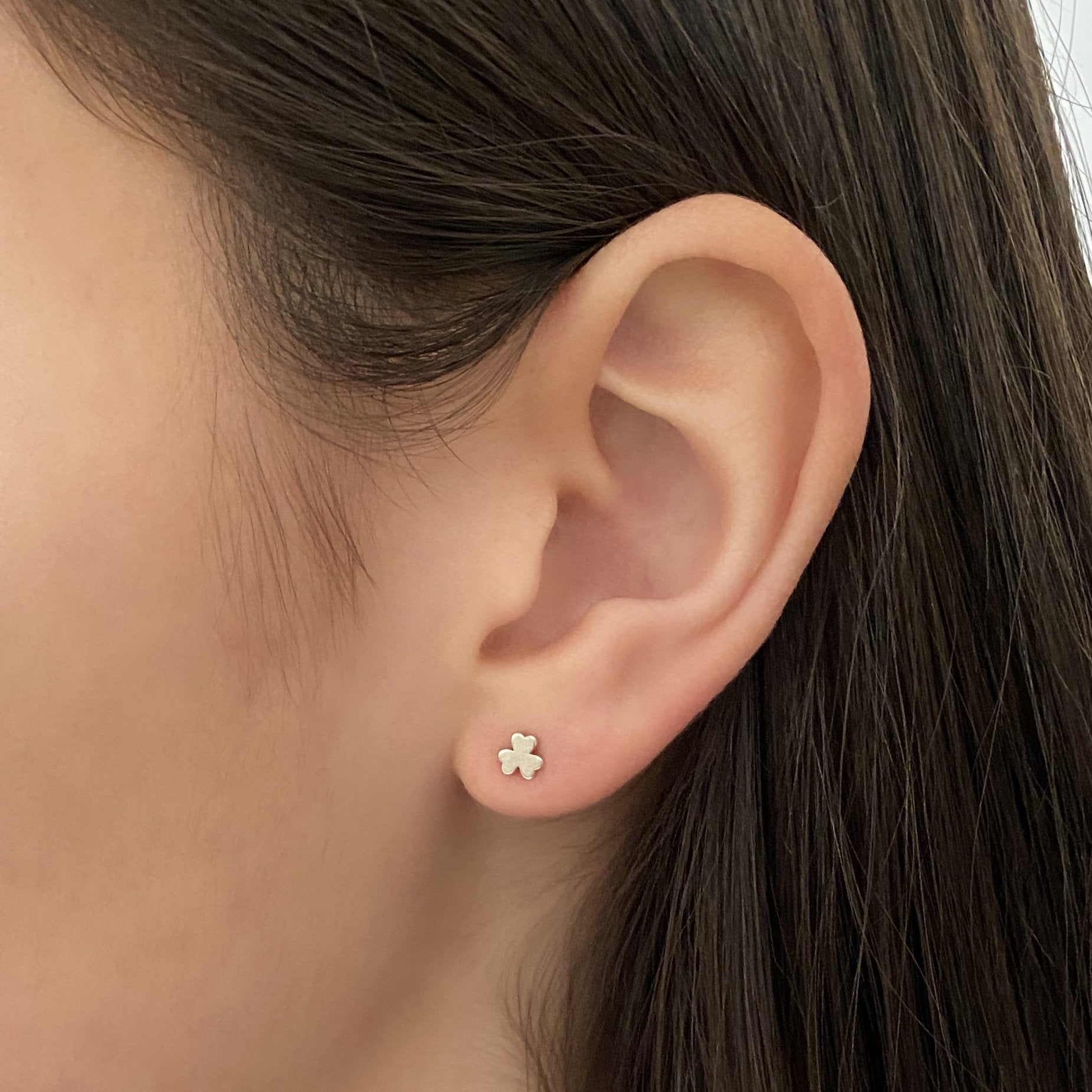 Sterling Silver Shamrock Earrings | mazi + zo jewelry